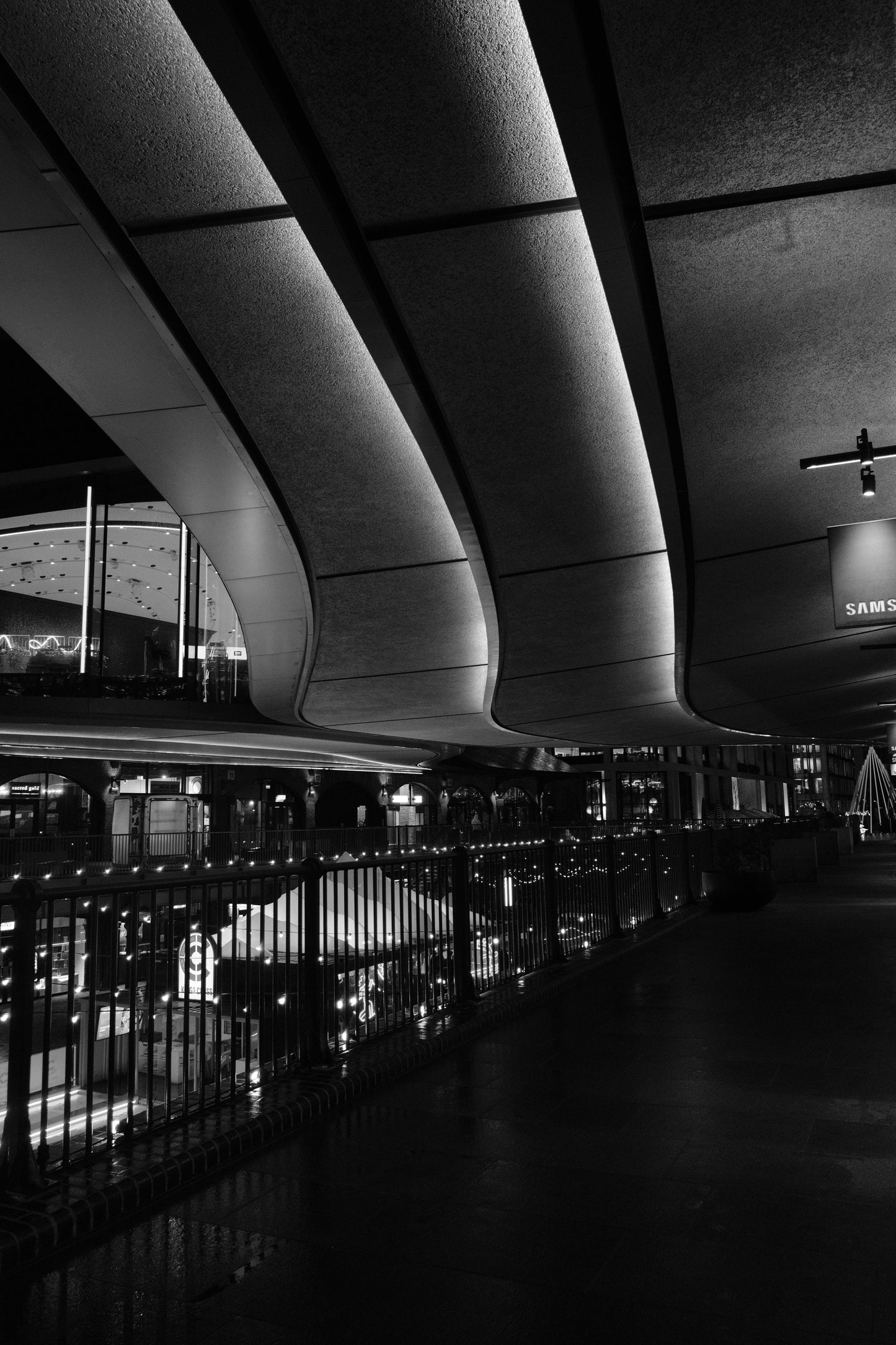 Coal Drops Yard At Night - Art Spectrum