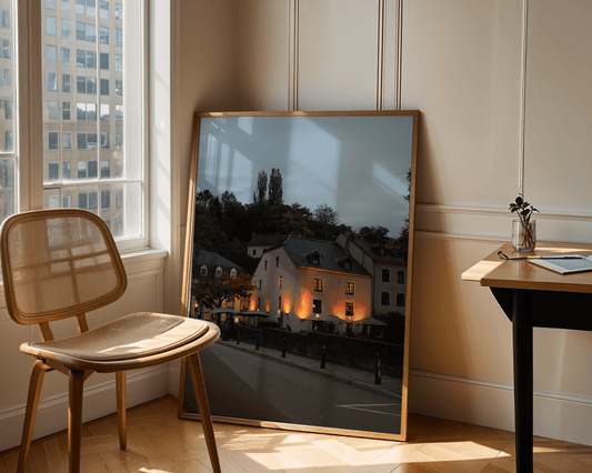 Evening Stroll In The Old Town - Art Spectrum
